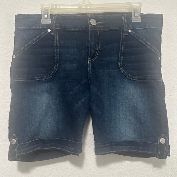 Guess Denim Shorts size 32 - Picture 2 of 13
